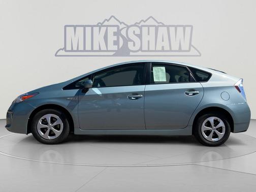 Pearl 2015 Toyota Prius Two