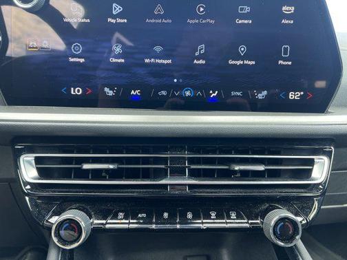 2024 Chevrolet Traverse LS