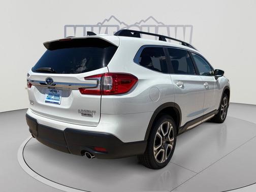 Crystal White Pearl 2026 Subaru Ascent Limited 7-Passenger