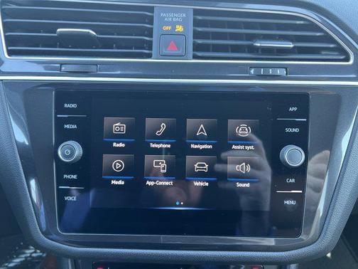 2024 Volkswagen Tiguan 2.0T SE 4MOTION
