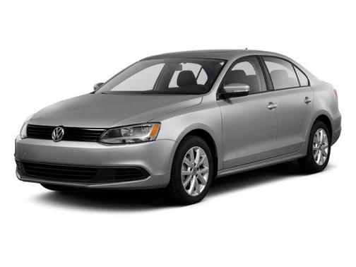 Platinum Gray Metallic 2013 Volkswagen Jetta SE
