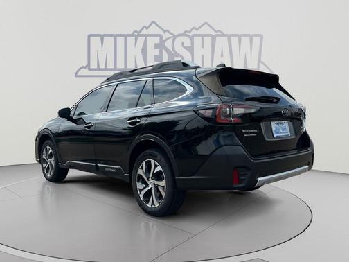 Crystal Black Silica 2022 Subaru Outback Touring XT