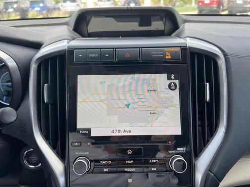 Ice Silver Metallic 2022 Subaru Ascent Limited 7-Passenger