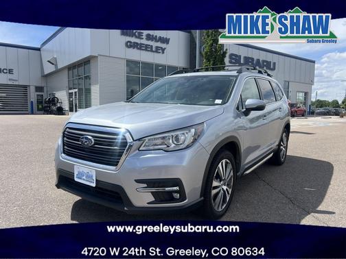 Ice Silver Metallic 2022 Subaru Ascent Limited 7-Passenger