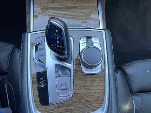 2016 BMW 750 i xDrive