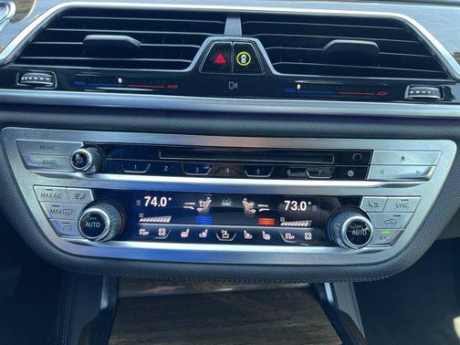 2016 BMW 750 i xDrive