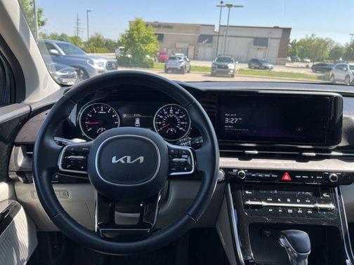 2023 Kia Carnival EX