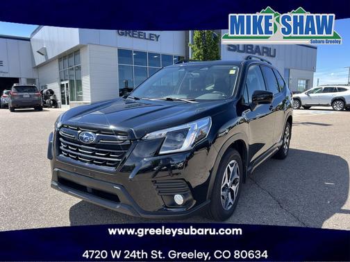 Crystal Black Silica 2023 Subaru Forester Premium