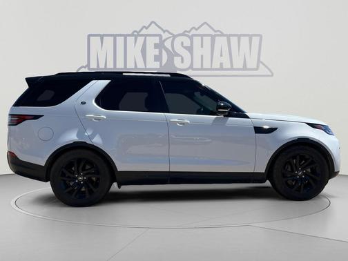 Yulong White Metallic 2020 Land Rover Discovery HSE