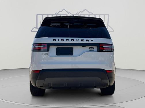 Yulong White Metallic 2020 Land Rover Discovery HSE