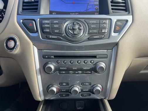 2018 Nissan Pathfinder SL