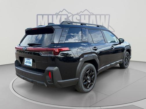 Crystal Black Silica 2026 Subaru Outback Limited