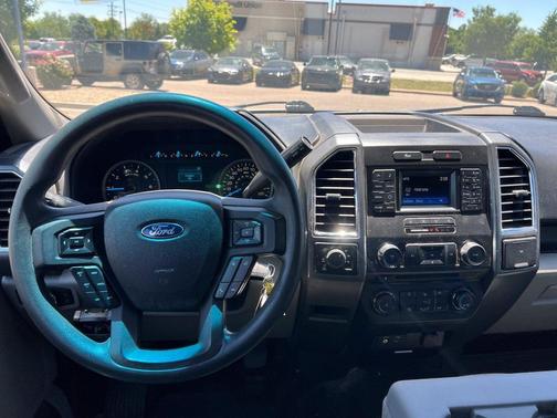 Ingot Silver Metallic 2015 Ford F-150 XLT