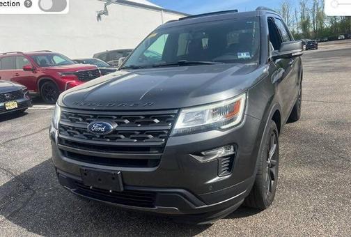 Magnetic Metallic 2019 Ford Explorer XLT