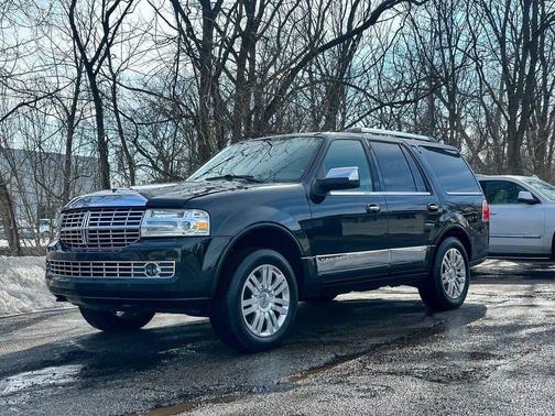 2013 Lincoln Navigator Base