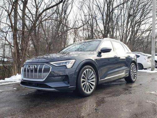 2019 Audi e-tron Prestige