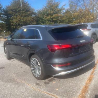 2019 Audi e-tron Prestige