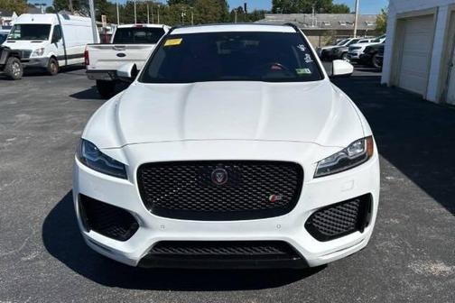 2018 Jaguar F-PACE S