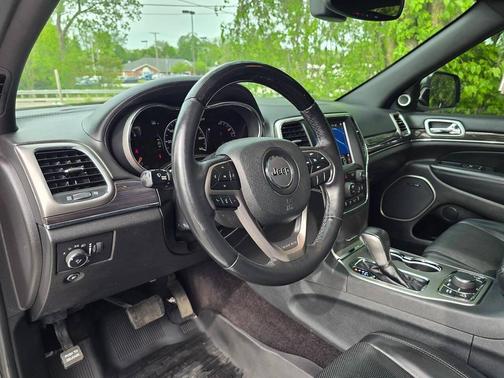 Bright White Clearcoat 2018 Jeep Grand Cherokee Overland