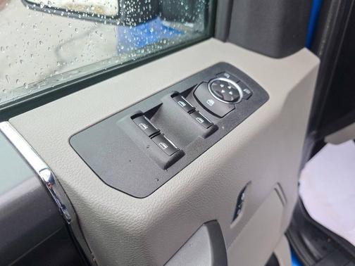 Lightning Blue 2018 Ford F-150 XLT