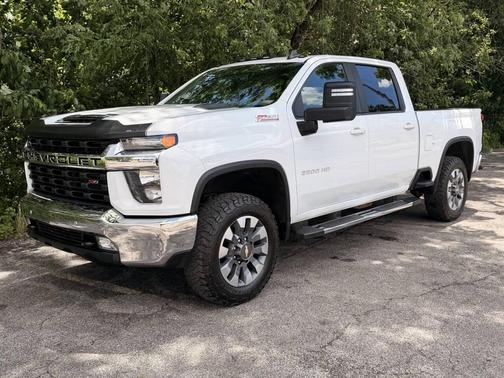 Summit White 2021 Chevrolet Silverado 2500 LT