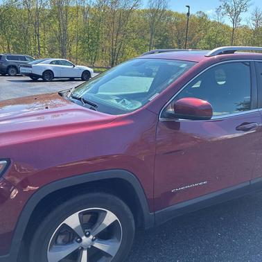 Velvet Red Pearlcoat 2019 Jeep Cherokee Limited