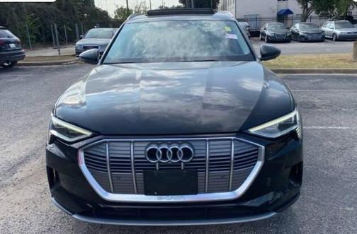 2019 Audi e-tron Prestige