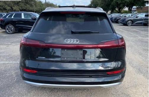 2019 Audi e-tron Prestige