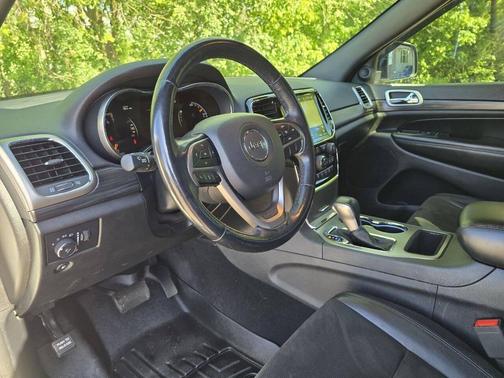 Bright White Clearcoat 2019 Jeep Grand Cherokee Altitude