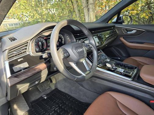 2021 Audi Q7 55 Premium Plus
