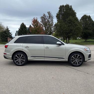 2021 Audi Q7 55 Premium Plus
