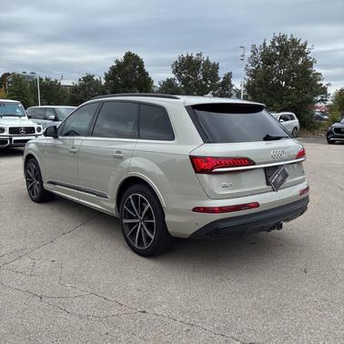 2021 Audi Q7 55 Premium Plus