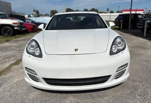 2013 Porsche Panamera 4