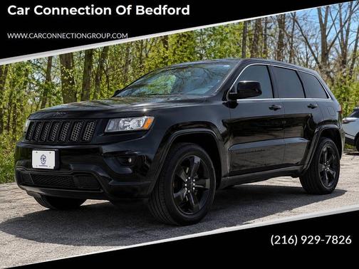 Brilliant Black Crystal Pearlcoat 2014 Jeep Grand Cherokee Altitude