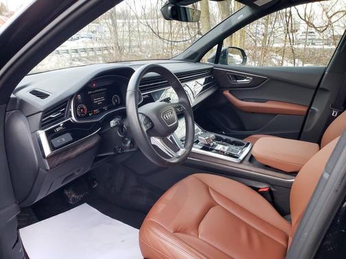 2021 Audi Q7 55 Premium Plus