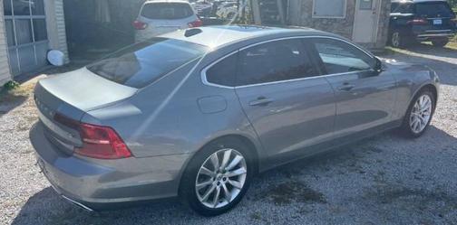 2018 Volvo S90 T6 Momentum