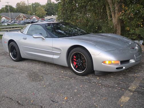 2001 Chevrolet Corvette Base