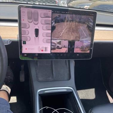 2022 Tesla Model Y Long Range AWD 4dr Crossover