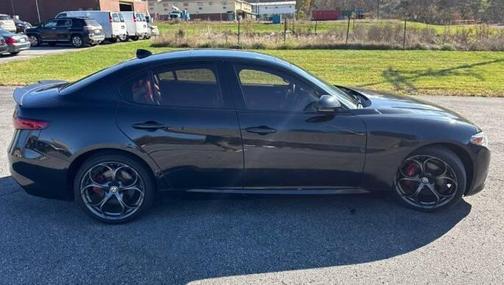 2017 Alfa Romeo Giulia Ti