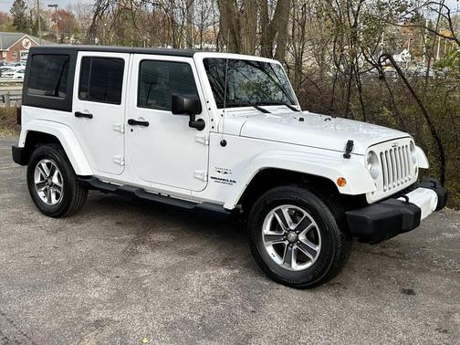 2016 Jeep Wrangler Unlimited Sahara