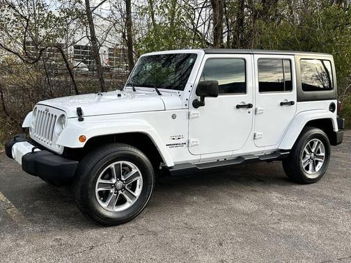 2016 Jeep Wrangler Unlimited Sahara