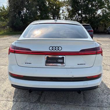 2022 Audi e-tron Sportback S line Premium