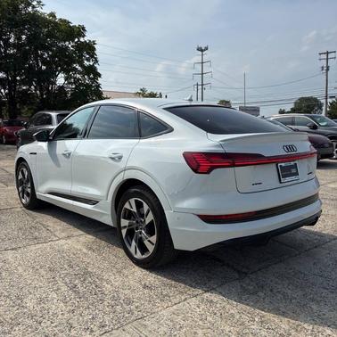 2022 Audi e-tron Sportback S line Premium