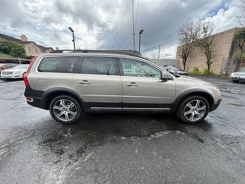 Seashell Metallic 2012 Volvo XC70 T6 Premier Plus