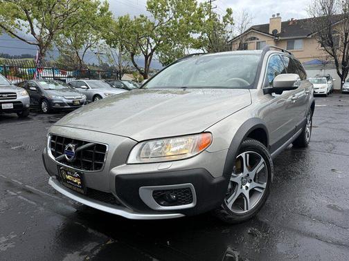 Seashell Metallic 2012 Volvo XC70 T6 Premier Plus