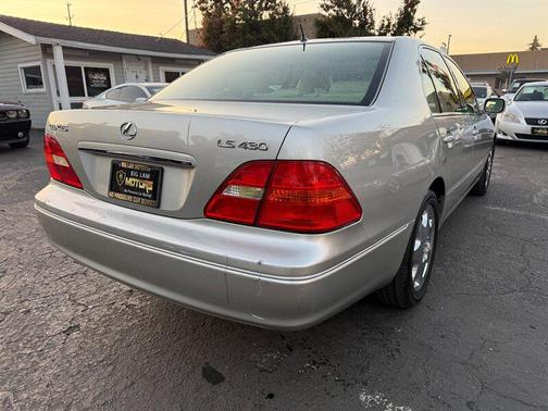 2002 Lexus LS 430 Base