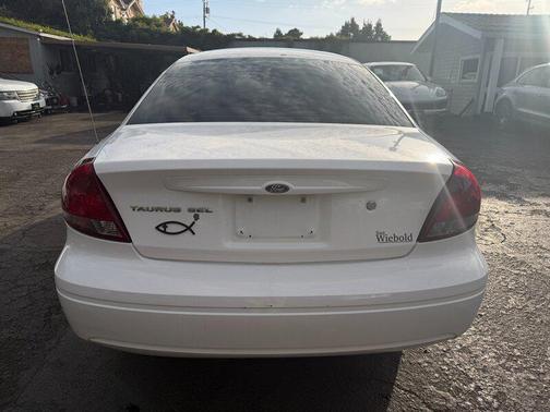 2005 Ford Taurus SEL