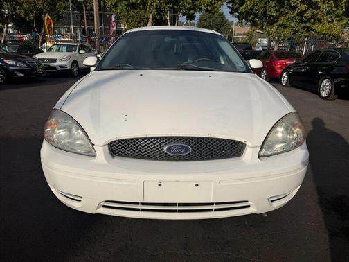2005 Ford Taurus SEL