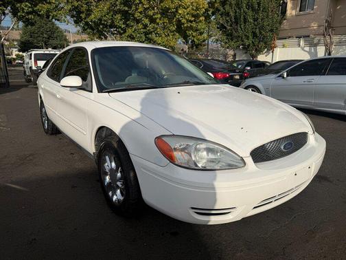 2005 Ford Taurus SEL