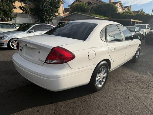 2005 Ford Taurus SEL